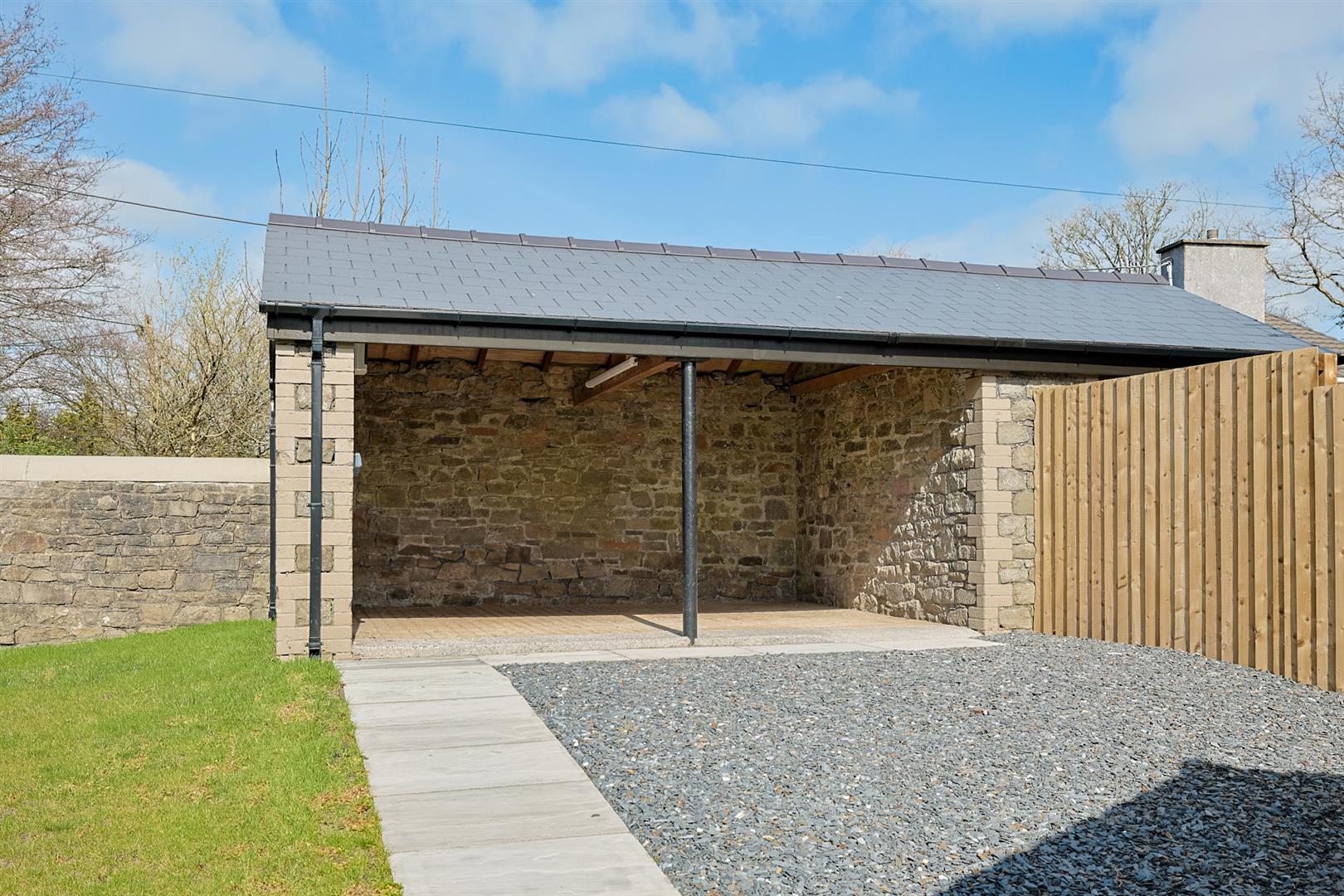 Clos Yr Ysgol, Milo, Llandybie, Ammanford, SA18 3PU